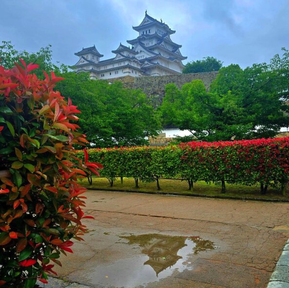 Koko-en garden with Himeji Castle